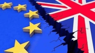 英国脱欧，那英超的球队为什么还能参加欧冠和欧联杯？